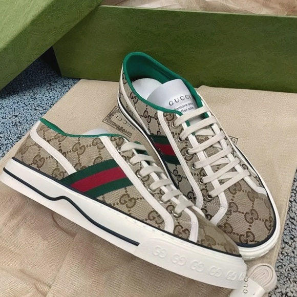 Women's Gucci Tennis 1977 Low Top Sneakers - Picture 1 of 9